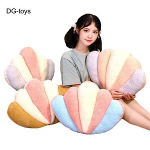 Coussin en peluche de coquille de mer de couleur douce de glace rempli d'arc-en-ciel pour le décor fantastique de chambre de fille J220704