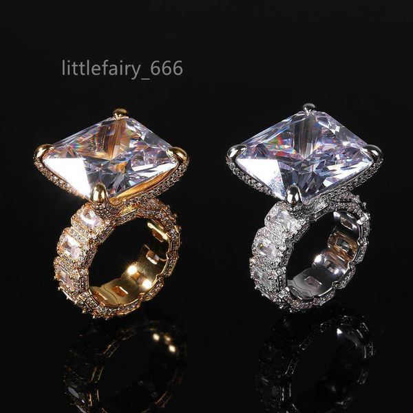 Iced Large Square Stone Ring Claw Setting AAA Cubic Zirconia Anillos 18k Chapado en oro para mujer