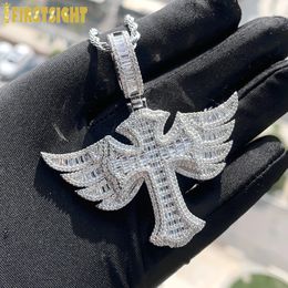 Collier croix aile d'ange glacé pour hommes et femmes, réglage de griffes, zircone cubique, pendentif couleur argent, bijoux Hip Hop 240311