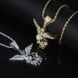 Iced Out Angle Pendant con Sward Pendant Paved Cz Stone para Hombres Mujeres Hip Hop Punk Styles Jewelry Plate Gold Silver Color al por mayor
