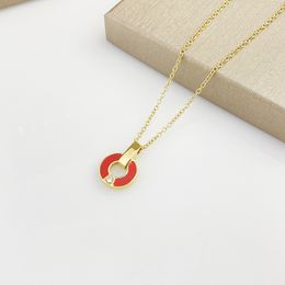 Organizador de collar de viaje de Chian helado Diseñador Free Free Parder Jewelry Mujer Collar de oro Collares de lujo de acero inoxidable Diamante Golding Diamond