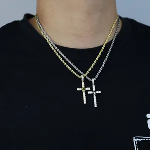 Iced Out Men Cross Pendant pav￩ 5A CZ Couleur argent￩e en or en pierre avec cha￮ne de corde Hop Hop Bijoux en gros prix d'usine