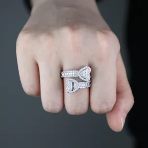 Iced Out Open Heart Ring Pavé Étincelle CZ Ajusté Anneaux De Bande Plaqué Or Argent pour Mariage Hip Hop Doigt Bijoux pour Femmes