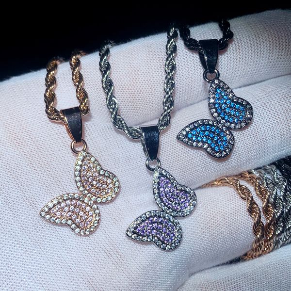 Collier avec pendentif en forme de mini papillon en zircon violet, bleu, rose, avec chaîne en corde, style hip hop, charmant, mignon, pour femmes et hommes, entièrement pavé de zircone cubique 5A, cadeau, bijoux