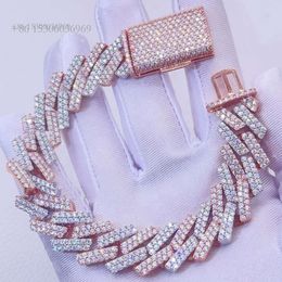 Chaîne Moissanite en argent sterling glacé : luxueux collier à maillons cubains en or rose de 16 mm pour un glamour ultime