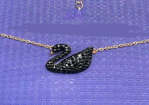 Iconische hanger Medium Black Legering AAA Hangers Momenten Women For Fit Necklace Jewelry 109 Annajewel8103385