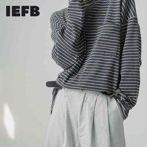 IEFB Hommes Noir Blanc Stripe Cassic Confortable T-shirt Personnalisé Tissé O-cou À Manches Longues Causal Lâche Tops Basiques 9Y4928 210524