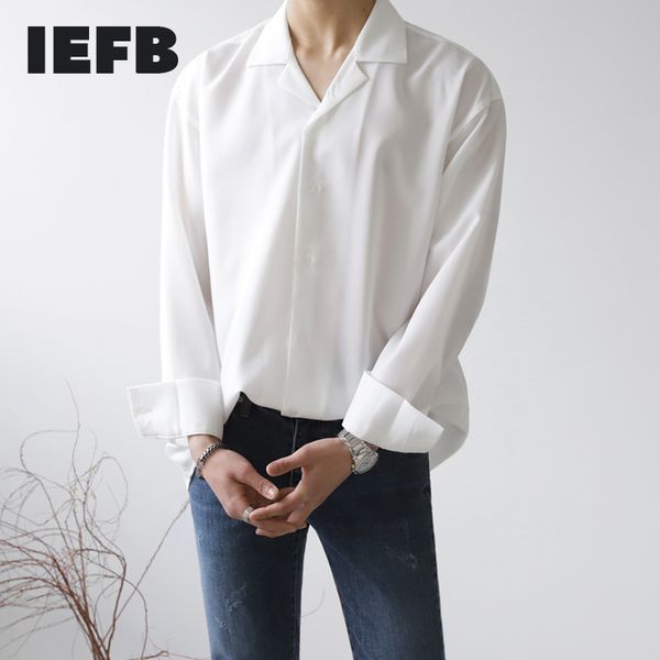 IEFB / Vêtements pour hommes Chemise à manches longues coréenne pour hommes Chemise blanche lâche sans repassage à la mode beau printemps tout-match hauts 9Y4084 210524