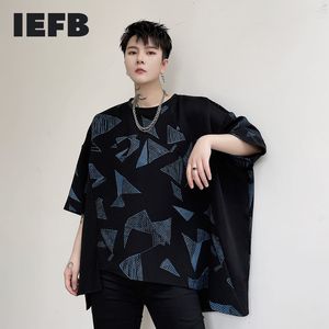 IEFB Été Motif Géométrique Imprimé Hors Épaule Lâche Hommes À Manches Courtes T-shirt Cusual Noir Surdimensionné Tops Tee 9Y7375 210524