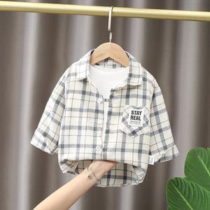 Ienens Kinder shirt kleding Leer Dunne blouses kleding Kinderjongen Plaid Cotton Tops 1 2 3 4 jaar Kinderen Lange mouwen Shirt 240423