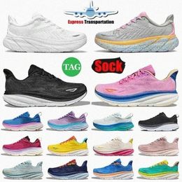 Sneakers Chaussures Designer Clifton 9 Bondi 8 Running Mens Womens Black Triple White Harbour Sand Sand Lilacs99g #