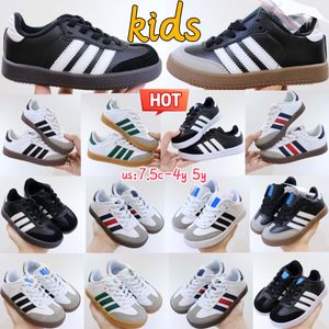 Designer Casual Running Kids Chaussures Sneakers Toddlers Preschool Athletic Boys Girls Children Youth Shoe Runner Gum Trainers Black White Taille 24-37 Adff