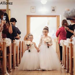 Ilusión Mangas largas Vestidos de niña de flores de tul para la boda Laces de encaje aplicado a la niña vestidos de baile de la niña