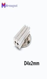 imanes 100 stuks 4x2 neodymium magneet permanente n35 ndfeb super sterke krachtige kleine ronde magnetische magneten schijf 4mm x 2mm9289702