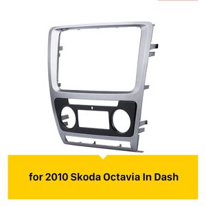 En el tablero reproductor de DVD marco exterior Panel envolvente plata doble Din Car Radio Fascia para 2010 2011 2012 2013 Skoda Octavia