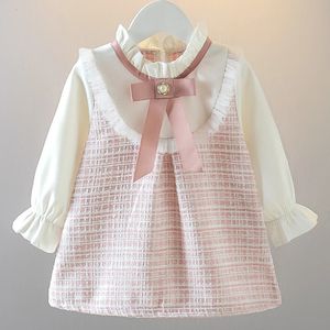 In het voorjaar peuter meisje jurken Koreaanse mode schattige boog mesh geruite lange mouw prinses kinderjurk babykleertjes outfit BC464 240311