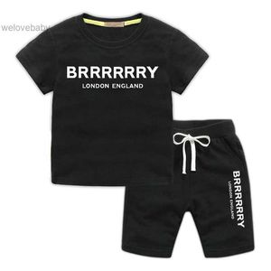 Op voorraad 2-7 jaar Designer kinderkledingsets T-shirt broekenset Merkdruk Kinderen 2-delige puur katoenen kleding Baby Jongens meisje Mode Verschijnen