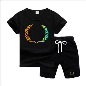Op voorraad 2-7 jaar Designer Kids T-shirt Broek Set Kinderen 2 Stukken Katoenen Kleding Baby Jongens Meisje Mode Apparel G0369