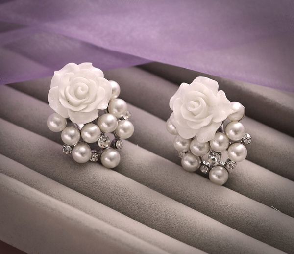 En stock belles perles de forme de Rose boucles d'oreilles de mariage casque Mini ensembles de bijoux de mariée accessoires de mariage