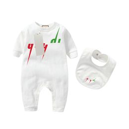 Op voorraad Designer Babykleding Romper 100% Katoen Rompertjes Baby Jongen Meisje Letter Kostuum Overalls Kleding Jumpsuit Kinderbodysuit voor baby's Slabbetje 2-delige set G0771