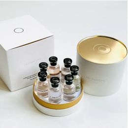 Parfum 7 en 1 Coffret de Parfum 10ml 7pcs rose etoile filante/ cceur battant/ attrape-rêves/ matière noire/ le jour se leve/ heures d'absence 10mlx7 kit de parfum