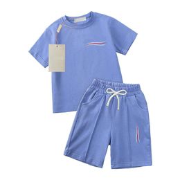 Op voorraad hoogwaardige ontwerper Kinderkleding Luxe baby Kids Zomerkleding Sets Childrens Shirt Suits Childrens T -Shirt Boys Girls Summer Sets 100% Cotton