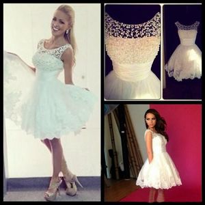 En stock petites robes de soirée de cocktail blanches pure cou perles dentelle appliques courtes bal robes formelles plage été 2021 pas cher