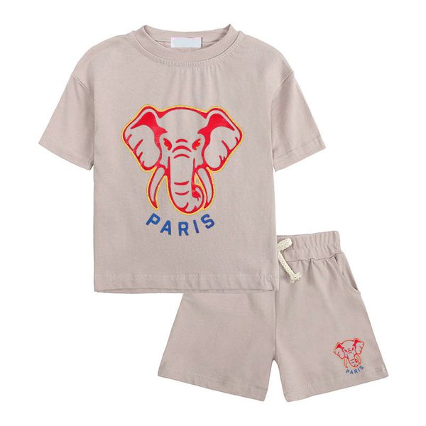 En stock de vêtements de luxe, ensembles de vêtements pour enfants t-shirts shorts monogrammés mode britannique marque de mode d'été trésors garçons filles coton deux pièces