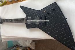 En stock Metálico James Hetfield Mate Negro Placa de diamante Guitarra eléctrica Ninja Star Inlay China Pastillas EMG Hardware negro