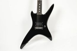 En stock Rich Stealth Legacy Chuck Schuldiner Guitarra eléctrica negra brillante Diapasón de ébano Wrap Arround Tailpiece Puente rígido Incrustación de diamante