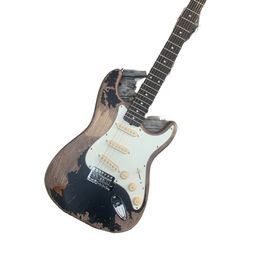 In voorraad stheavy relic st elektrische gitaar els ellende body esdoorn nek verouderde hardware zwarte kleur nitro lak afwerking kan worden aangepast