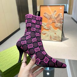 En las botas Spring y Autumn Fashion Pintura de botín de tacón alto con manguera de estiramiento Conjunto de botas de cuero Botas de cuero Botas de diseño de lujo