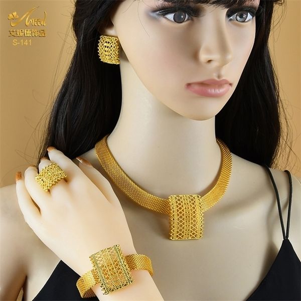 Bijoux indiens Collier de luxe African Jewelry Set Dubaï Couleur de mariage arabe Collection de mariée de mariage Boucle d'oreille pour femmes 220922