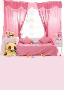 Habitación interior Rosa cortinas cama foto telón de fondo ventana brillante bolas coloridas oso juguetes niños fotografía Fondo tela de vinilo