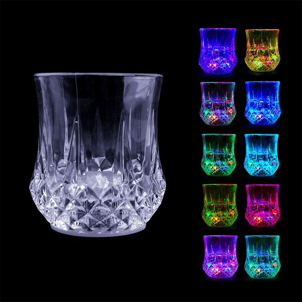 LED clignotant brillant vin bière verre tasse tasse eau liquide activé lumière lumineuse fête Bar boissons tasses
