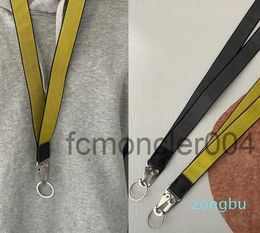 Lanière industrielle longue porte-clés jaune, sangle en Nylon, licou, pendentif de bagage à la mode, marque unisexe de styliste, boucle en alliage sculpté TU99