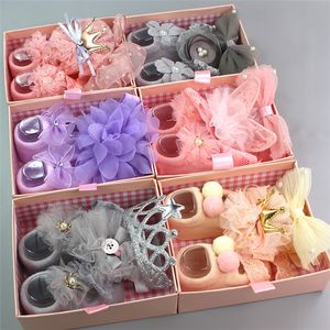 Infant 3Pcs / Set Nouveau-né Bébé Filles Chaussettes Chaussettes Enfants Bandeau Coffret Cadeau Pied Chaussettes Enfant Dentelle Couronne Bande De Cheveux Accessoires Photo Props 9260