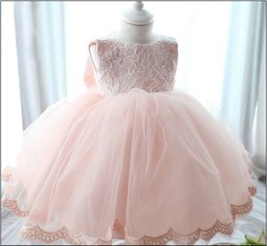 Vestidos de bautizo para bebés infantiles para 2019% 100 Foto real de encaje Vestido de princesa para fiestas de niñas pequeñas Mes y año completos Ropa al por menor K366