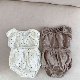 Infant Huiskleding Set Baby Girl Casual Polka Dot Mouwloos T-shirt en dunne ademende losse PP shorts Pak Boy Pyjama's Set G220509