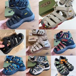 Infant Keens Kids Chaussures Sandales Wading Chaussures Boys Gilrs Children Sneakers Kid Trainers Sneaker non glissée Chaussure pour tout-petit Bébé Baby Girls Outdoor Taille 26-35