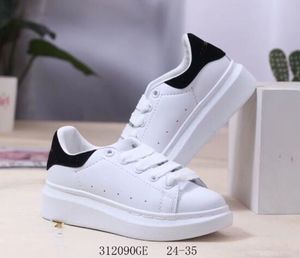 Baby kinderen lopen schoenen blanche et noir platform pelle zwart lederen sneaker avant garde buiten sportschoen peuter jongen meisje trainer