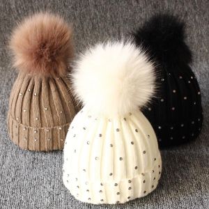 Baby Knit Cap Baby Meisjes Haak Hoeden Kinderen Designer Pailletten Bont Pompom Solid Caps Outdoor Slouchy Mutsen Peuter