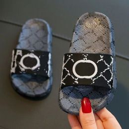 Infant Slipper dia's grote baby glijbaan zomers vaste slippers kinderen verstoppen sandaal akoestische eva zwart grijze jongens meisjes tainers ontwerper strand sandalen schoenen