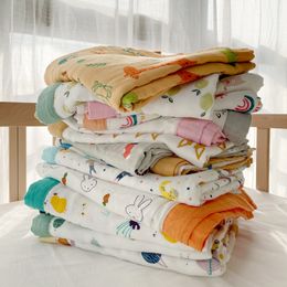 Tissu d'emmaillotage pour bébé Super doux Couverture pour bébé Animal de dessin animé Serviette de bain imprimée Quatre couches de gaze Wrapper Couvertures de poussette pour nouveau-né 120 * 120 cm de haute qualité WMQ748