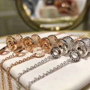 Pulsera infinita serie diseñador brazalete único para mujer reproducciones oficiales Chapado en oro 18K tamaño europeo lujo Vintage exquisito regalo 050