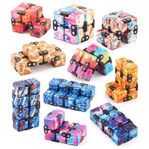 Infinity Magic Cube Creative Galaxy Fitget jouets Party Favor Antistress Office Flip Cubic Puzzle Mini Blocks Décompression Jouet avec boîte de vente au détail