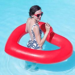 Anillo de natación inflable Floats Floats Tuber en forma de corazón Tubo Summer Agua Fun Fiesta de la playa Pool Float Anillo para adultos 240426