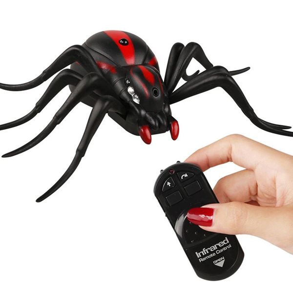 Infrarouge télécommandation de télécommande Spider Cockroach Animal Toy insectes Insectes blague effrayante Toys Toys Toag Control pour enfants Cadeaux 240508