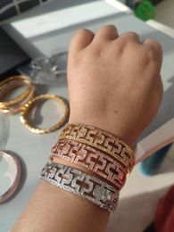 bracelet en or véritable initial puits de tennis en argent bracelets de luxe élégants bracelets de Rome bracelets bijoux de mode pour hommes femmes fête cadeaux de mariage accessoires filles