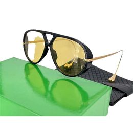 Innovatieve designer zonnebrillen voor mannen vrouwen 1273 avant-garde brilstijl anti-ultraviolet acetaat en metalen ovaal full frame goudkleurige modeglazen willekeurig